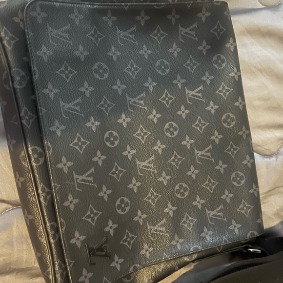 Louis Vuitton District PM Monogram Eclipse Messenger Bag M46255 - Picture 7 of 9
